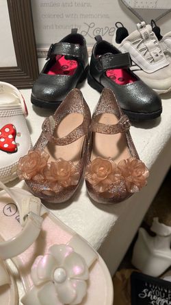 Girl shoes