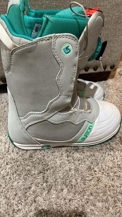 Burton Women’s Snowboarding Boots Size 7