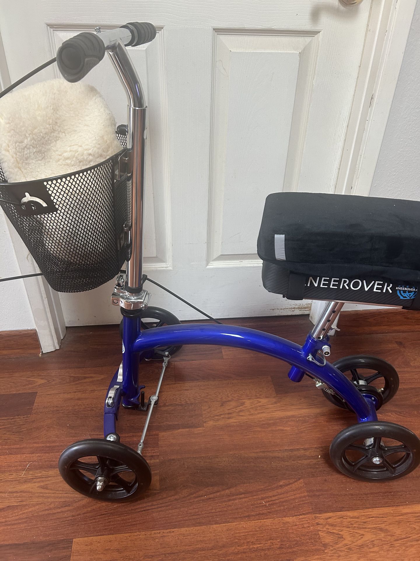 New Knee scooter