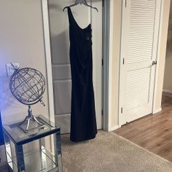 Beautiful Black Dress by Fashion Nova size M