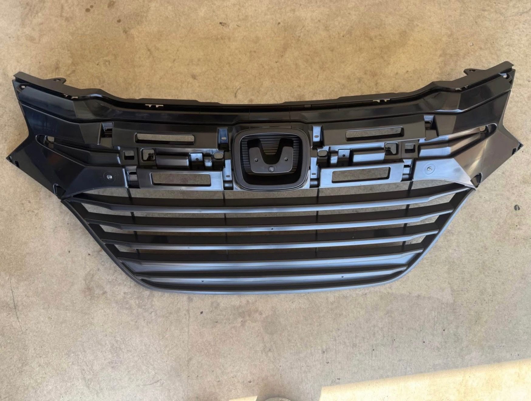 Honda HR-V Front Grill