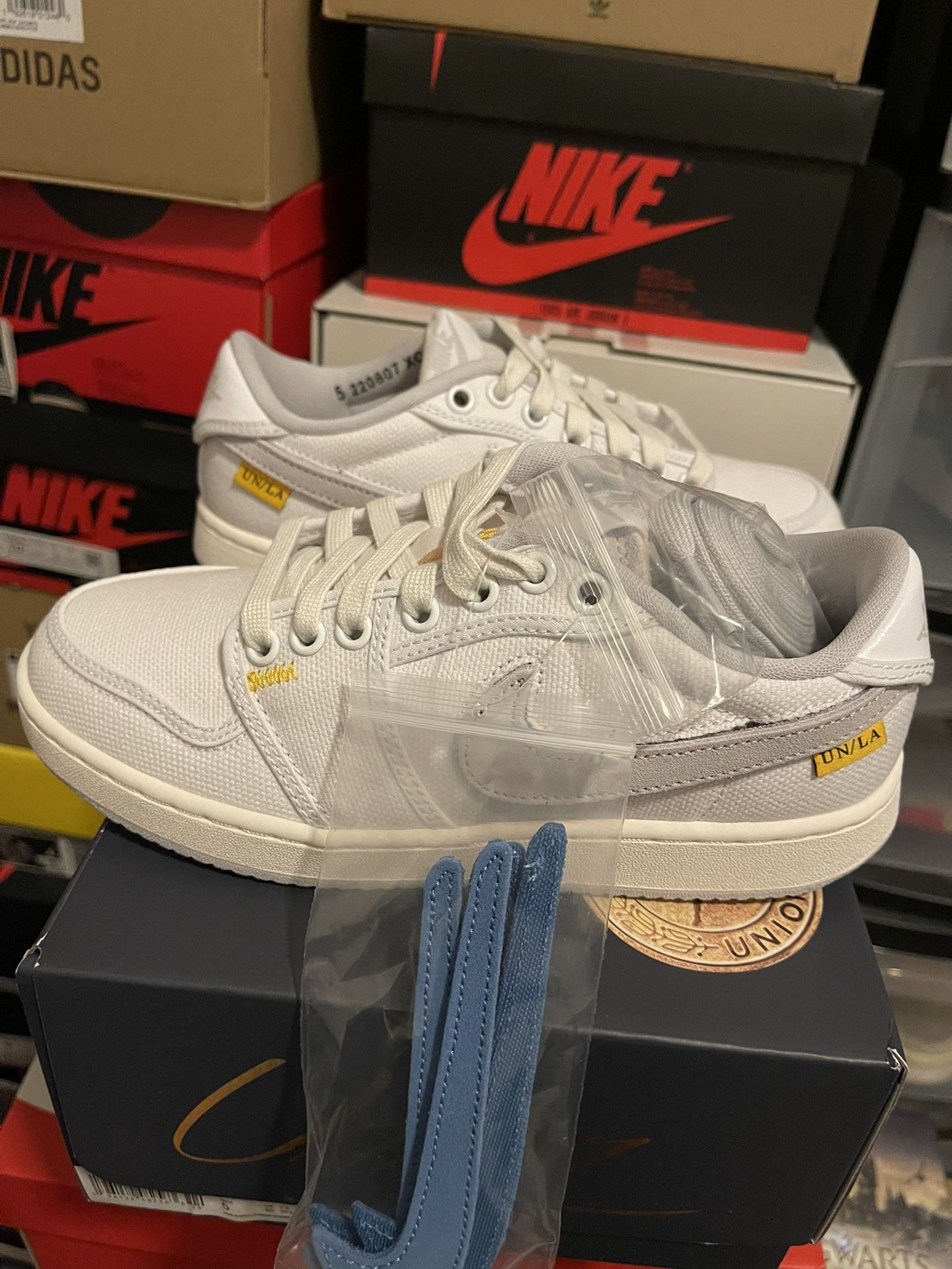 AJKO 1 Low x UNION Low SP White Canvas Size 5 Men