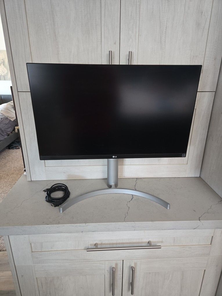 LG 27" 4K UHD Monitor (HDR, FreeSync)