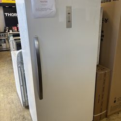 New Whirlpool Upright Freezer 33 Inch 20 Cu Ft