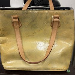 Louis Vuitton Houston Monogram Vernis patent leather handbag in yellow - Dirty - Retail: $3200