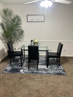 Dining table 4 seating set