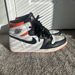 Jordan Retro 1- Elecrto Orange Size 12