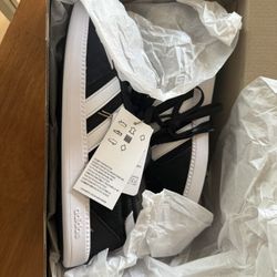 Adidas Women’s 6.5