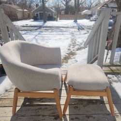 Mid CENTURY MODERN LOUNGE CHAIR AND 