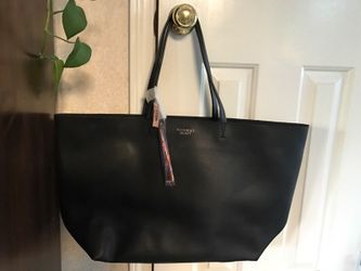 New black lg vinyl Victoria secret bag