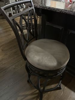 Bar stool