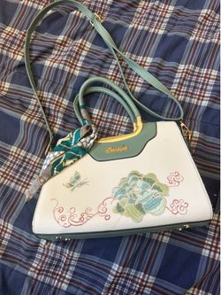 Embroidered Flower Handbag