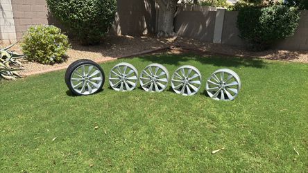 Tesla wheels