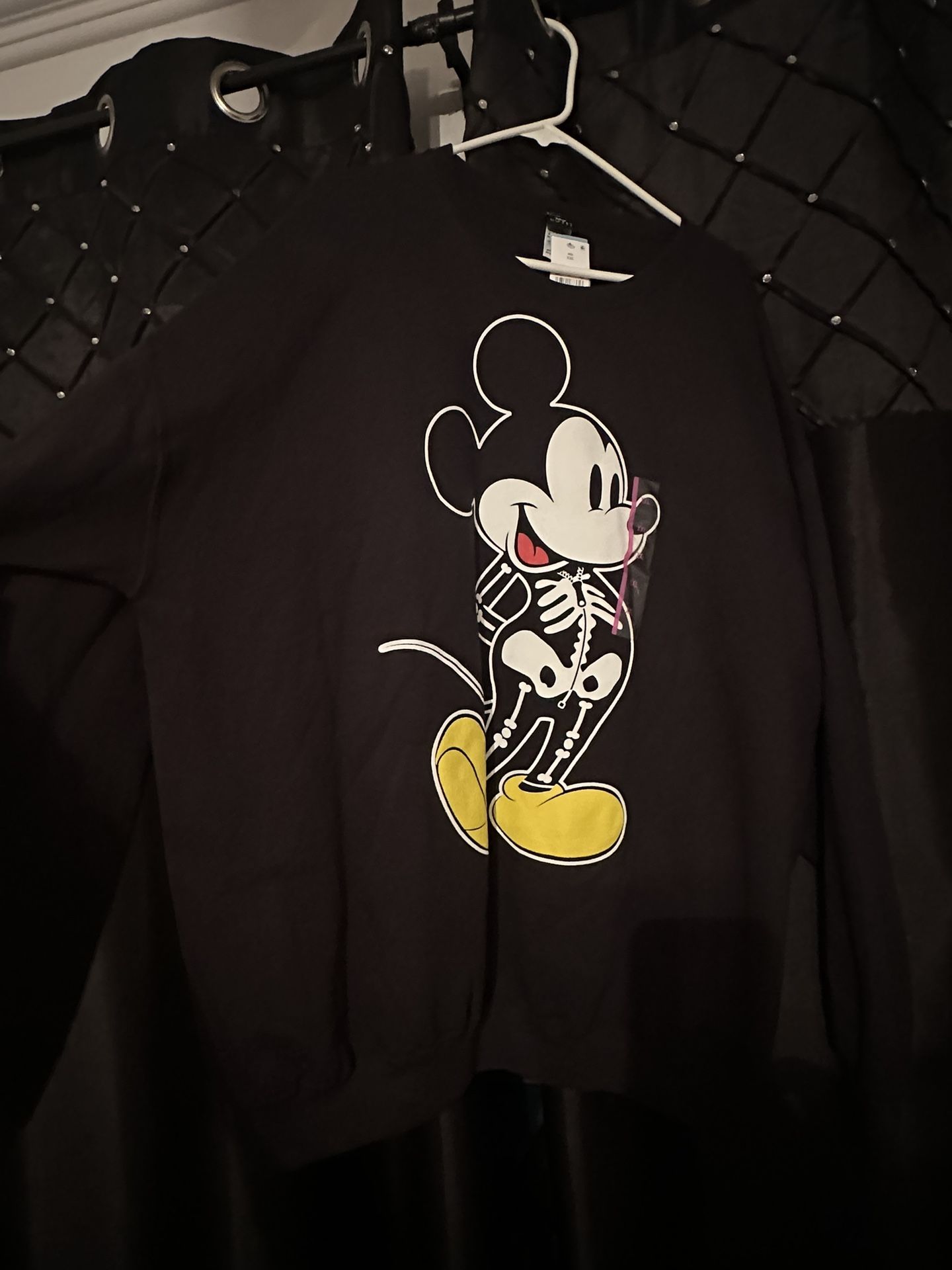 Disney Mickey Adult Sweatshirt Size XXL New NWT