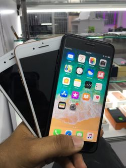 iPhone 8 Plus unlock/t-Mobile Good Condition FREE Tempered Glass and Charger!!!!