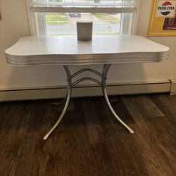 Vintage 1960’s Table With Table Leaf