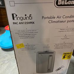 4-in-1 Portable Air Conditioner, Dehumidifier & Fan De'Longhi PACAN125HPEK