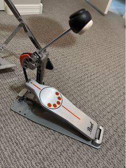 Pearl P930 Chain Drive Single Bass Drum Pedal — Barely Used