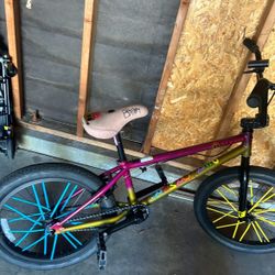 GT BMX BIKE
