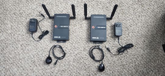 J-Tech Digital Wireless HDMI Extender Jtech-WEX-5D HDMI 1080P Transmitter/Receiver (Used)