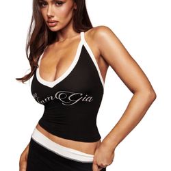 BRAND NEW https://offerup.com/redirect/?o=SS5BTQ==.GIA BLARE V-NECK TANK AND MICRO SKORT 