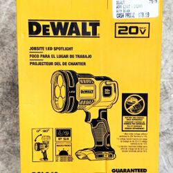 Dewlat Work Flashlight