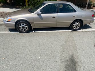 2000 Toyota Camry