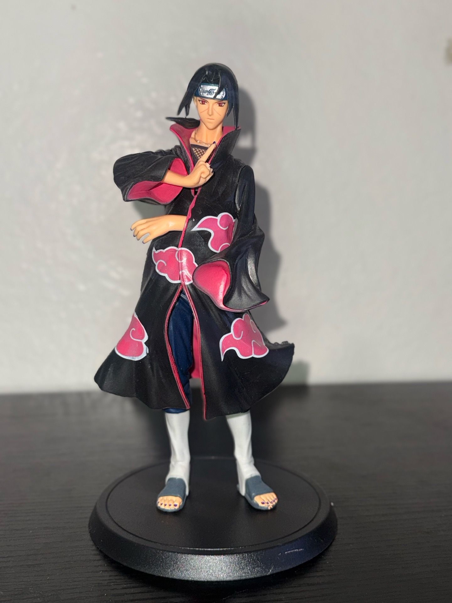 Figura de Colección: Itachi Uchiha (Akatsuki), Naruto Shippuden • Título Alternativo (Enfocado en el