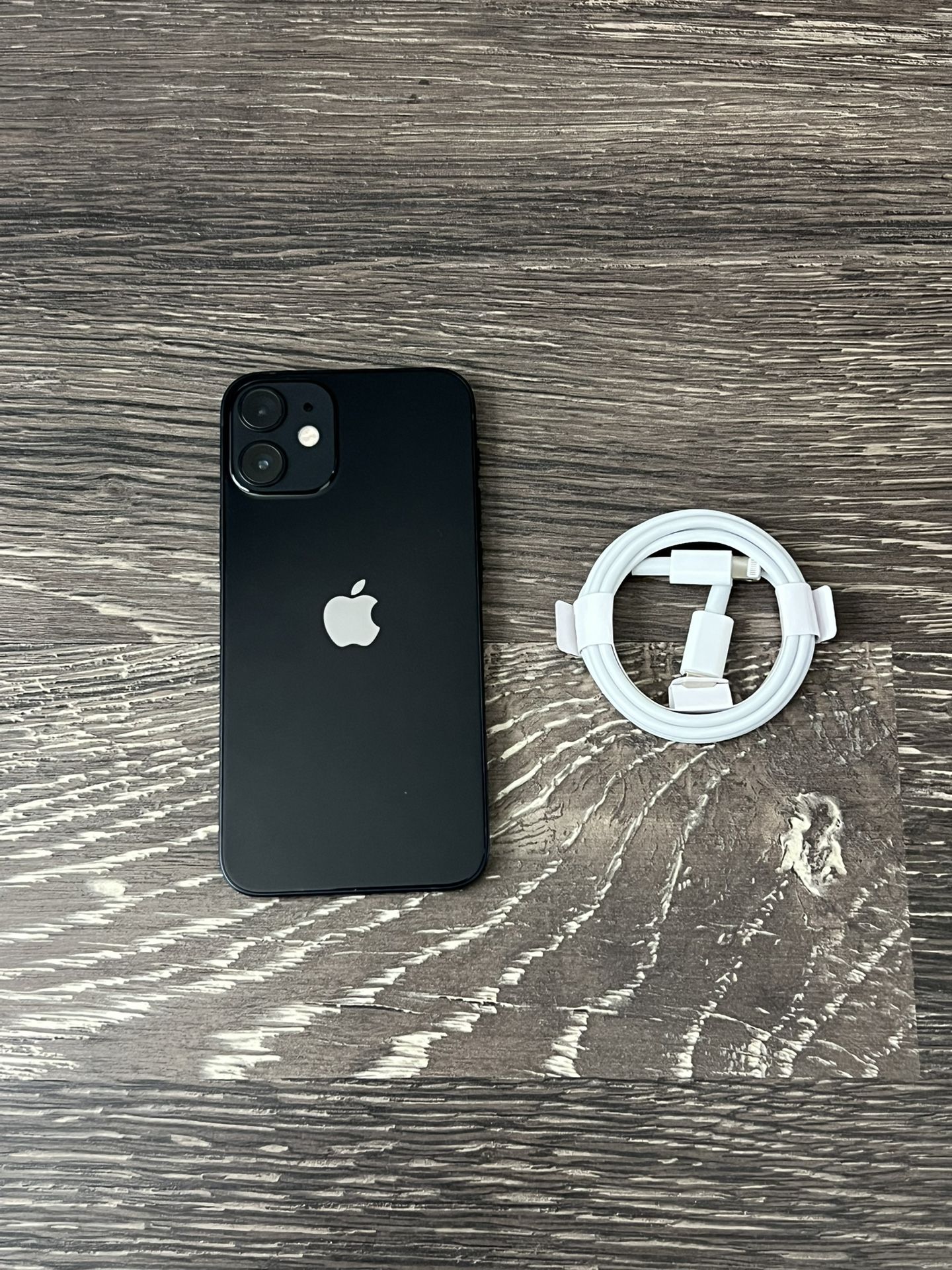 iPhone 12 Mini 256gb UNLOCKED FOR ANY CARRIER!