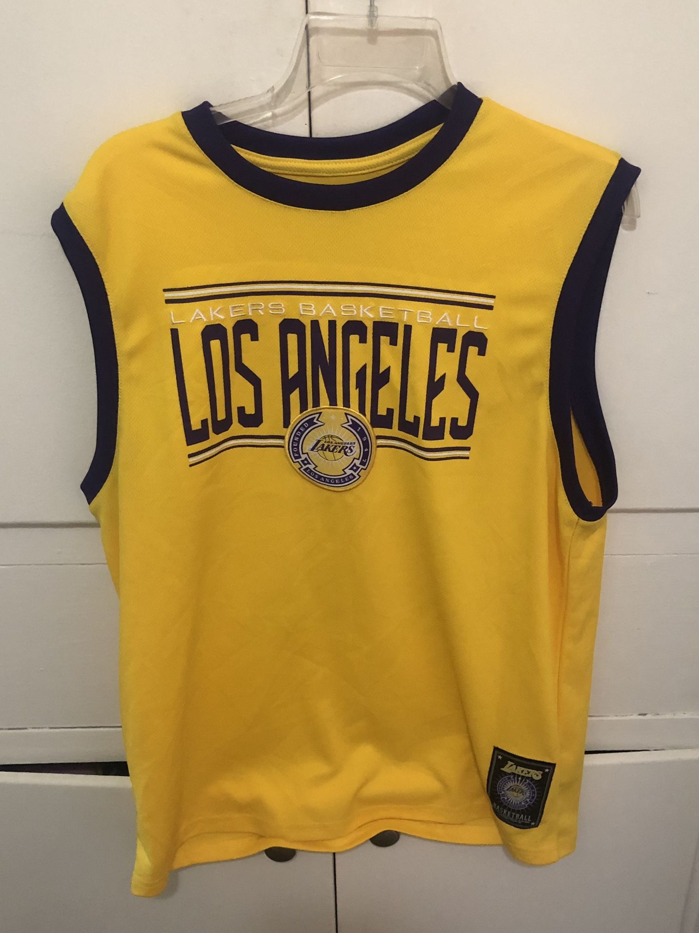 Los Angeles Lakers Lebron Jersey And Shorts Size Men’s Medium