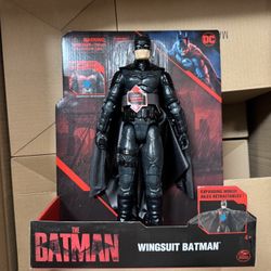 DC Comics, Batman 30cm Wingsuit Action Figure with Lights and Phrases, Expanding Wings, The Batman Movie Collectible Kids Toys for Boys and Girls Ages