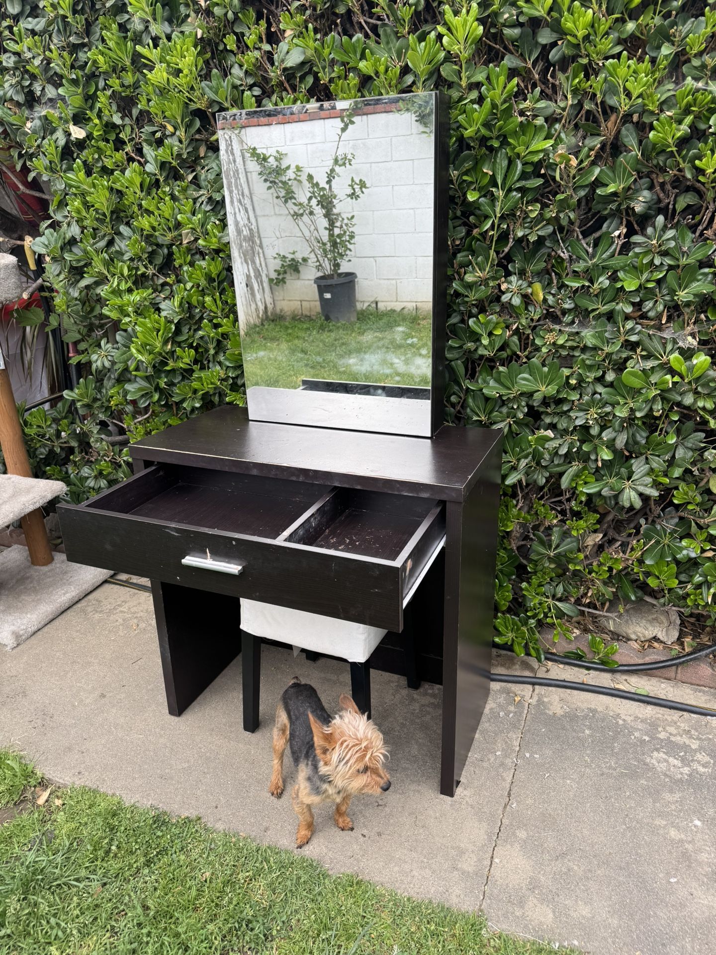 Vanity With Mirror Jewelry Cabinet / Mirror Jewelry Vanity Organizer, Jewelry Storage Cabinet with 1 Drawers And Small Stool
