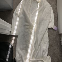 White Bath Robe (Never Worn) Size XS/S