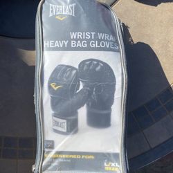 Everlast Heavy Bag Gloves