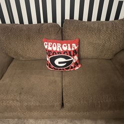 Rooms to Go Loveseat 