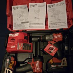 M18 FUEL 18V Lithium-lon Brushless Cordless Hammer Drill and Impact Driver Combo T (2-Tool) with 2 Batteries
