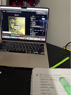 Apple Mac book air 13