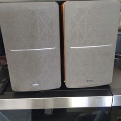 EDIFIER Speakers
