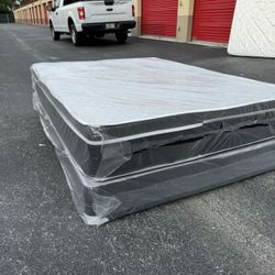 NEW Mattress Queen Size Pillowtop With Box Spring // Offer  🚚