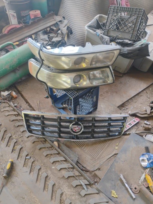 Cadillac Headlights And Grill