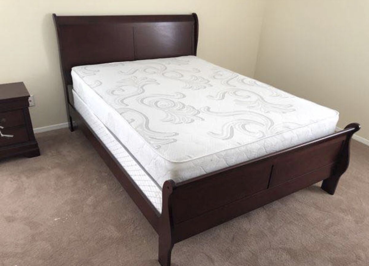 BRAND NEW QUEEN CHERRY BEDROOM SET