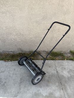 Great States 18 in. 5-Blade Manual Walk Behind Reel Lawn Mower