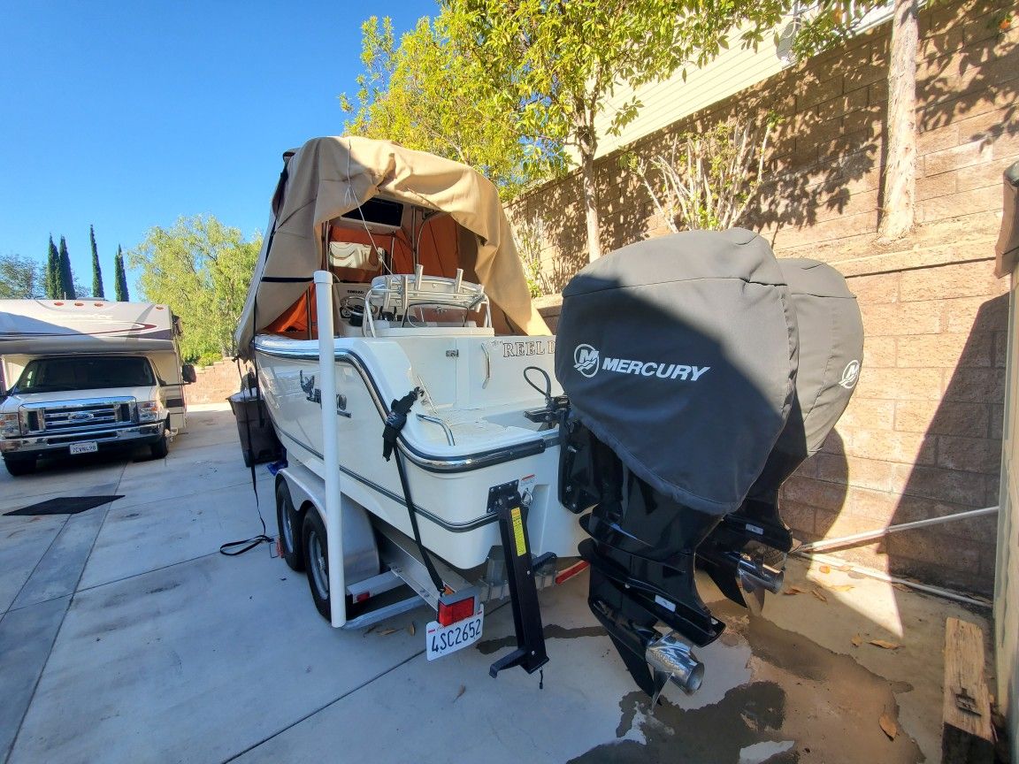 2018 234 Mako Center Console, Twin 150 Outboard. 