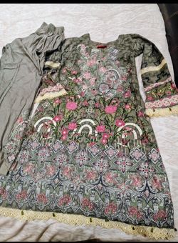 Pakistani/Indian shalwar kameez 2 pc