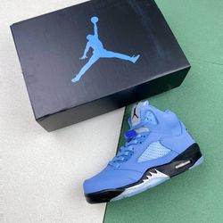 Jordan 5 UNC University Blue 41