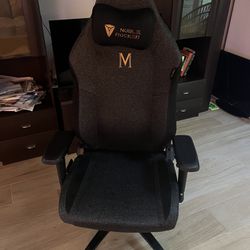 Selling a gaming chair