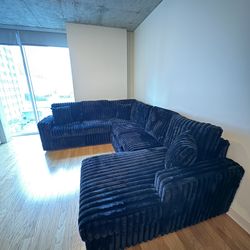 New In Box Sonic Black Fluffy Sectional  Need Gone $50DOWN 
