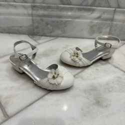 Size 11 Toddler Girl White with Flower Dress Shoes