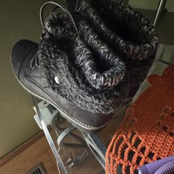 Boots Women Cliffs Size 9.5