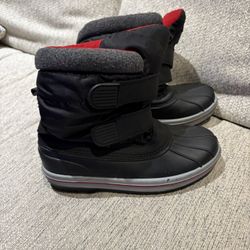 Boys Snow Boots size 3y